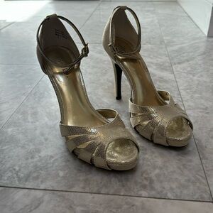 Kelly and Katie Duchess heel